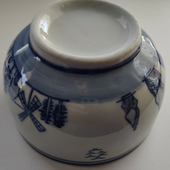 Ceramic Dutch Footed Serving Bowl Blue/White Windmill Design Holland Scene - Picture 6 of 12